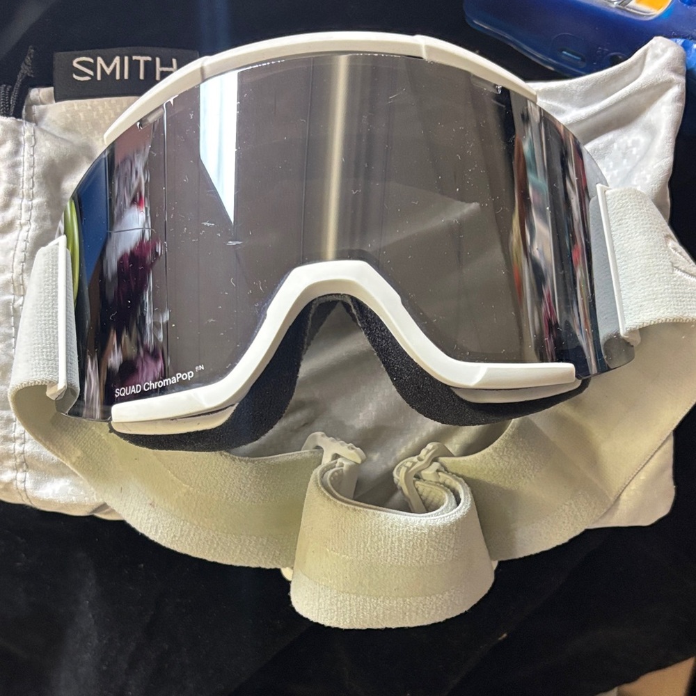 NWOT SMITH Squad S. - Color: White Vapor | ChromaPop Sun Platinum Mirror